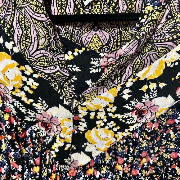 Free People Black and Pink Pleated Bib Collar Blouse Small - Picture 3 of 4